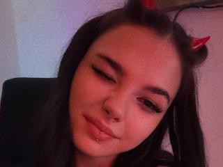 Ver a ficha detalhada de ShylaCatillo