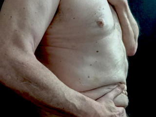 Ver a ficha detalhada de UmbertoHottie