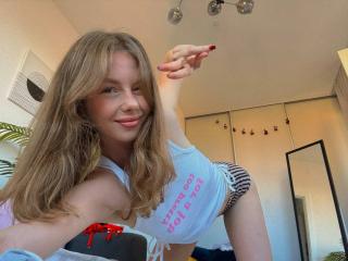 Ver a ficha detalhada de ElliyWilson