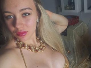 Ver a ficha detalhada de Queen-of-BDSM-hot