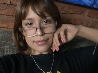 Ver a ficha detalhada de KiaraHernandezX