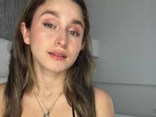 Ver a ficha detalhada de MilaGonz