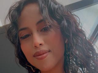 Se komplett profil för MyaaTyler