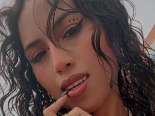 Ver a ficha detalhada de MyaaTyler