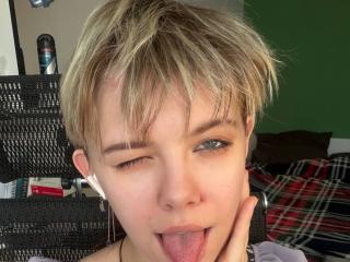 Se komplett profil för LaurenceCloud