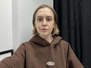 Se komplett profil för AdenaSilguero