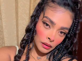 Se komplett profil för EmmaEbony