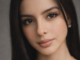 Ver la ficha detallada de IsabellaJames