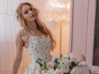 Se komplett profil för FloraDavis