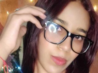 Se komplett profil för ValerieWoods