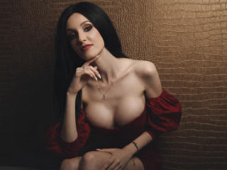 Se komplett profil för MaiaMoxie