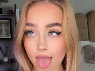 Ver a ficha detalhada de ElyssaWetX