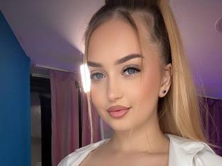 Ver a ficha detalhada de ElyssaWetX