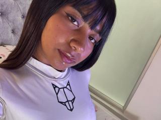 NahomyNoir에 대한 상세사항 보기