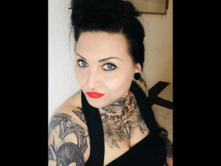 StrengeTante-hot에 대한 상세사항 보기