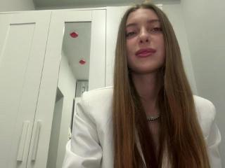 Se komplett profil för ErinMarrujo