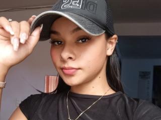 Se komplett profil för Yurimy