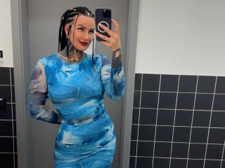 Se komplett profil för KathaleaNoir-hot