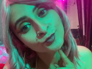 Ver a ficha detalhada de SaraVelvett