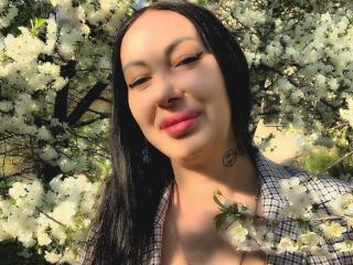 Ver la ficha detallada de MirandaHott69