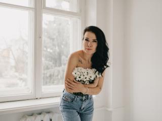 Podívejte se na podrobnou kartu JasmineKouch