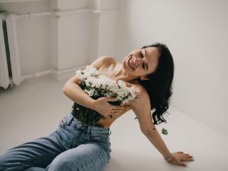 Podívejte se na podrobnou kartu JasmineKouch