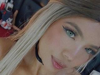 Podívejte se na podrobnou kartu ClloeLombard