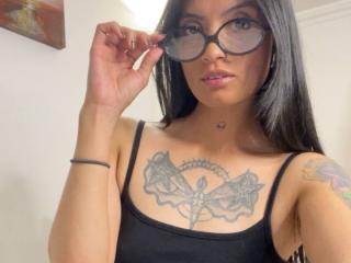 Ver la ficha detallada de NiaWhitee