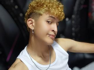 Podívejte se na podrobnou kartu EthanWolff