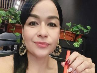 Lásd a TamaraFoxy teljes profilját