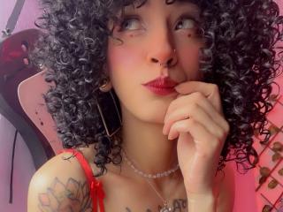 Yksityiskohtaiset tiedot mallista LaurenEvie69