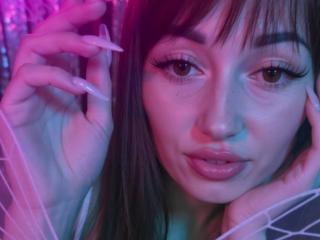 Yksityiskohtaiset tiedot mallista Rouzi