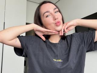 Yksityiskohtaiset tiedot mallista AraiaSheri