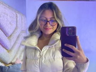 Yksityiskohtaiset tiedot mallista AnittaRouses