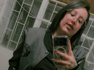 Yksityiskohtaiset tiedot mallista NatalieHarris