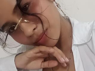 Yksityiskohtaiset tiedot mallista ArianaWright