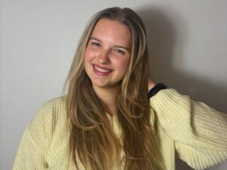 Yksityiskohtaiset tiedot mallista RosePlayful69