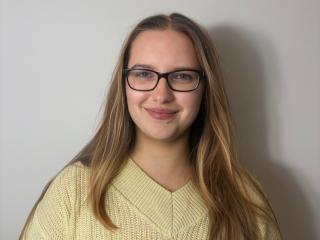 Yksityiskohtaiset tiedot mallista RosePlayful69