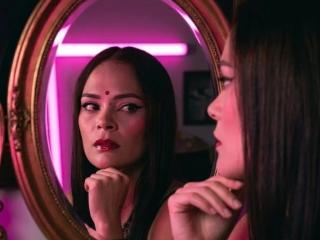 Yksityiskohtaiset tiedot mallista ShantalaKrisha