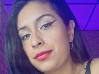 Se komplett profil för RoxanneHan