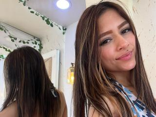 Se komplett profil för AfroditaWild
