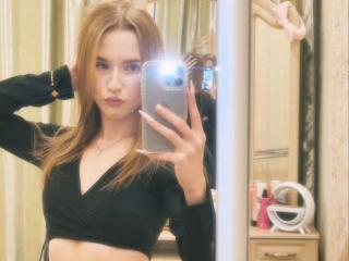 Se komplett profil för CourtneyDolly