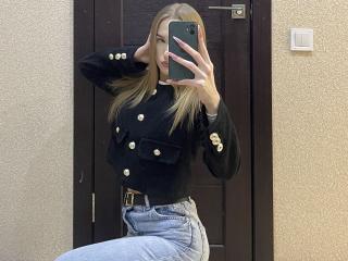 Se komplett profil för CourtneyDolly