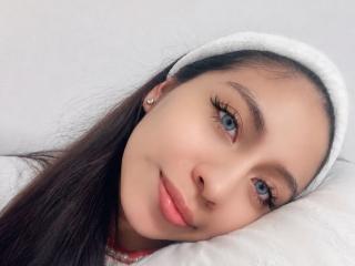 Xem hồ sơ đầy đủ của ZoeRedds