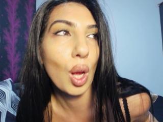 Se dtaljerede oplysninger for BrunetteBabe69