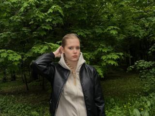 Se dtaljerede oplysninger for LillianaWhang