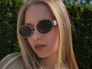 Se dtaljerede oplysninger for LillianaWhang