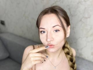 Se dtaljerede oplysninger for KatheyKuang