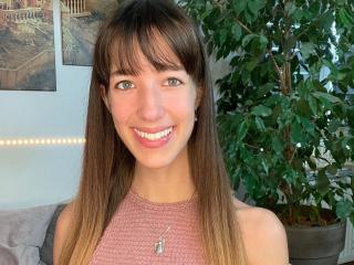 Se dtaljerede oplysninger for LaylavonHohensee-hot