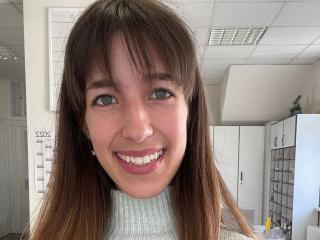 Se dtaljerede oplysninger for LaylavonHohensee-hot